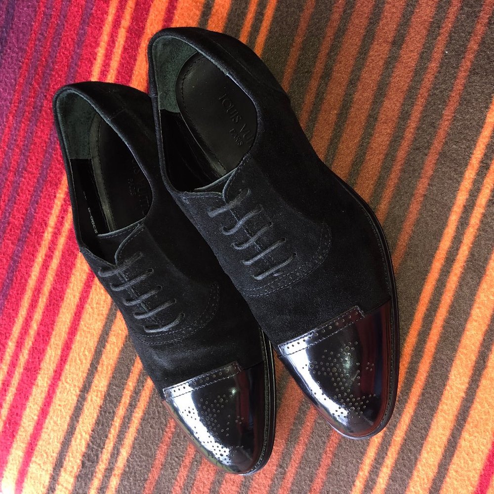 Louis Vuitton Men’s Black Lace- up Shoes (US 8)